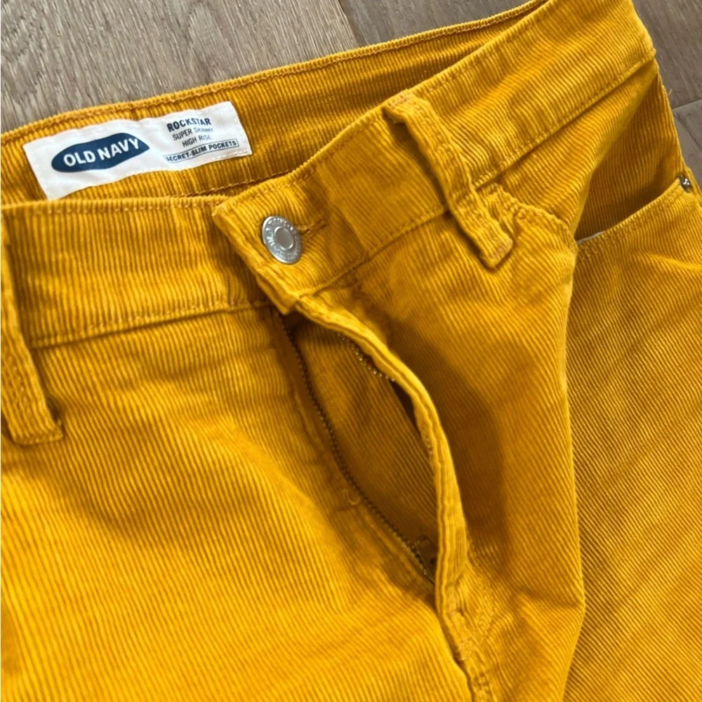 Old Navy Rockstar Super Skinny High Rise Mustard Yellow Corduroy Pants  Size 12